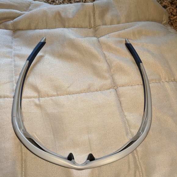 Authentic Men's Oakley Sunglasses 🕶️ - Picture 7 of 12